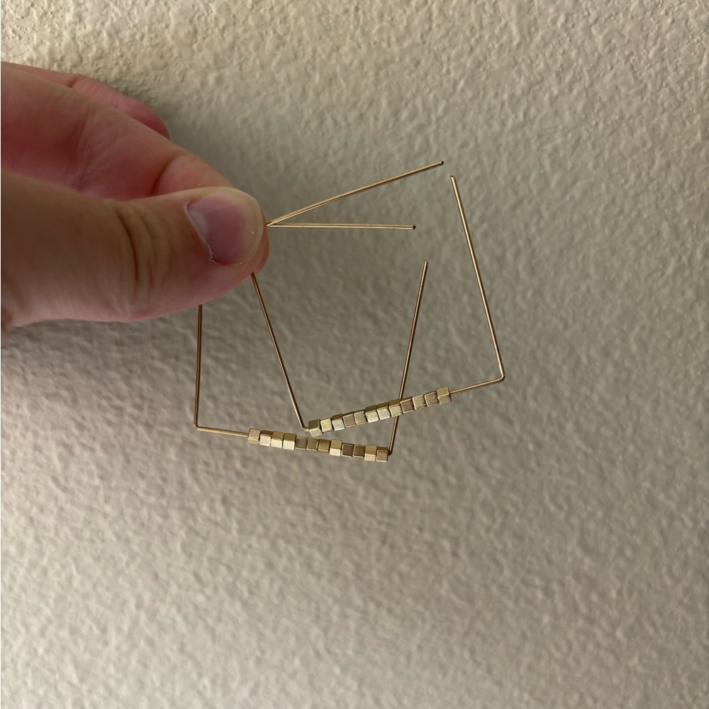 Gold geometric earrings